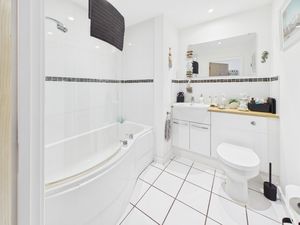 BATHROOM- click for photo gallery